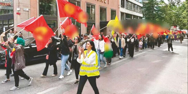 İsveç ayak sürüyor