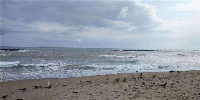 Sakarya'da '3 gün boyunca dalgalı denize girmeyin' uyarısı