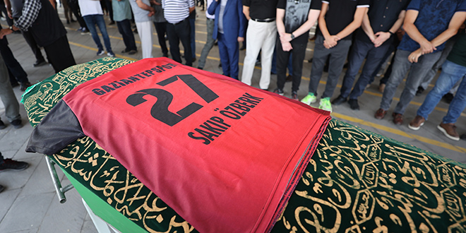Denizde boğularak hayatını kaybeden Sakıp Özberk'e veda edildi