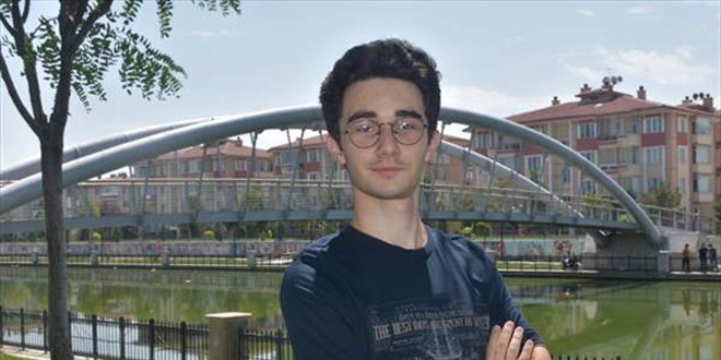 YKS AYT EA birincisi Emre Ekici tıp fakültesine gidecek