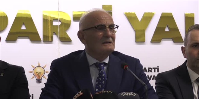 'Biz siyasi paradoksların dışında ülkemize hizmeti konuşuyoruz'