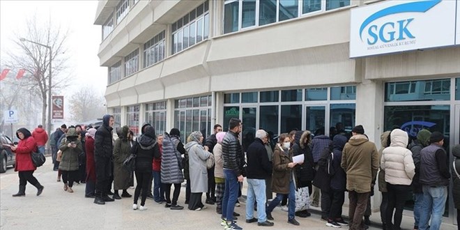 EYT sahtekarlığı: Sigortalar iptal ediliyor, para faiziyle isteniyor