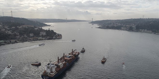 AFAD: Çanakkale Boğazı tek taraflı olarak ulaşıma açıldı