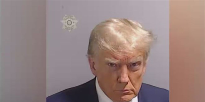Trump, Georgia'da sabıka fotoğrafının çekilmesinin ardından 7,1 milyon dolar bağış topladı