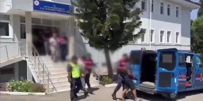 İçişleri Bakanı Yerlikaya 19 göçmen kaçakçılığı organizatörünün yakalandığını açıkladı
