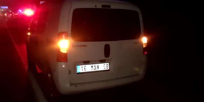 Sivas'ta seyir halindeki yolcu otobüsü yandı