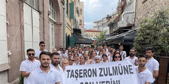 İzmir Büyükşehir Belediyesi çalışanları 'kadro' için eylemde