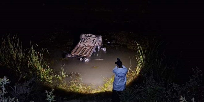 Samsun'da su kanalına devrilen otomobilin sürücüsü öldü