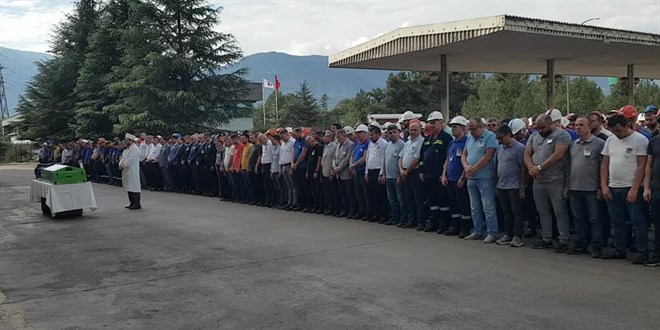 Karabük'te yüksekten düşerek vefat eden işçi defnedildi