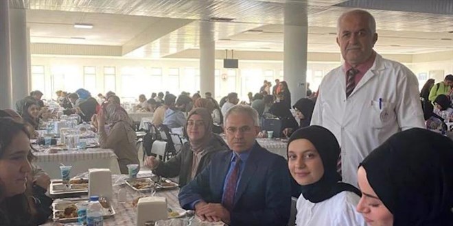 Üniversite, yemeğe yüzde bin 400 zam yaptı