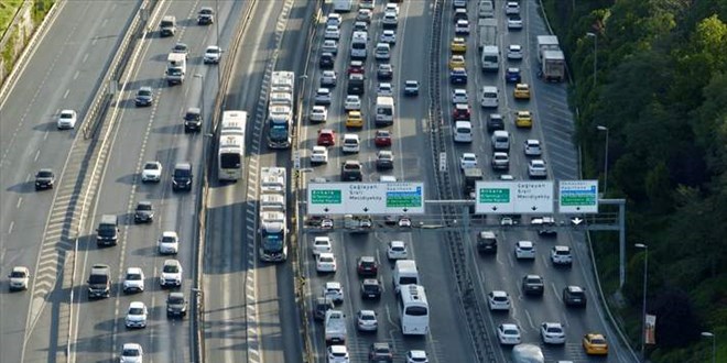 İstanbul'da okulların açılmasının da etkisiyle trafik yoğunluğu yüzde 62'lere çıktı
