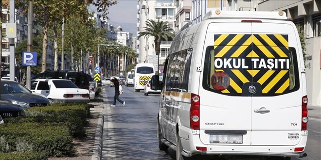 Denetimlerde 41 okul servis arac trafikten men edildi