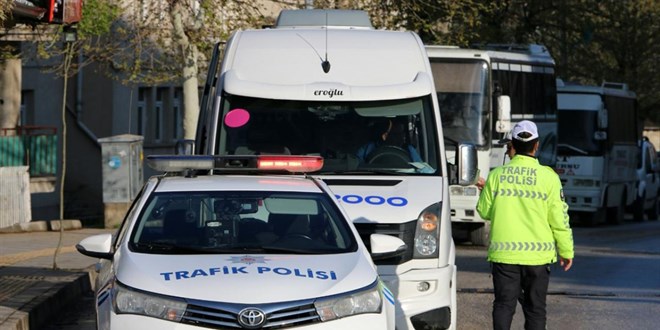 Ülke genelinde okul çevreleri ve servis araçları denetimi yapıldı