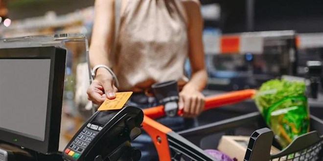 Kredi kartları alarm veriyor