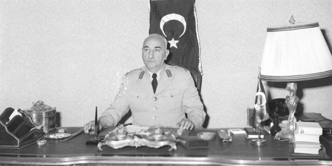 Cemal Gürsel'in mektubundaki ifade, Resmi Gazete'de yayınlanmış halinde yer almadı