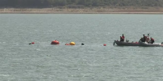 Baraj gölüne düşen helikopterdeki 2 personelin cenazesi çıkarıldı