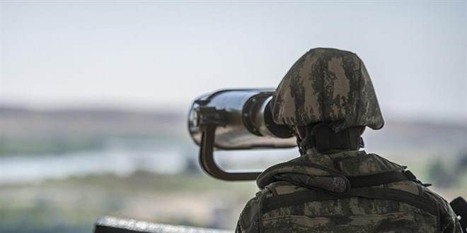 Türkiye'ye girmeye çalışan PKK'lı terörist Suriye sınırında yakalandı