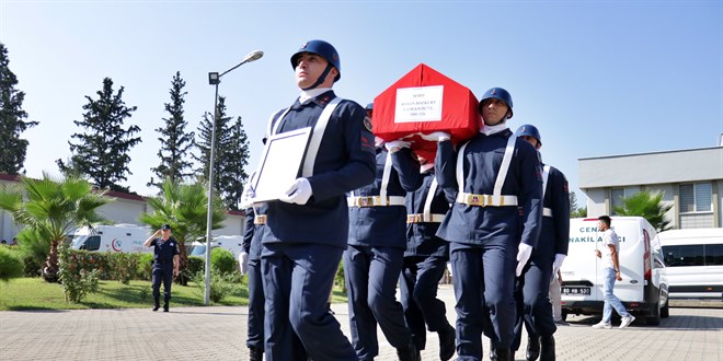 Şehit Jandarma Astsubay Hasan Bozkurt'un cenazesi Hatay'da defnedildi