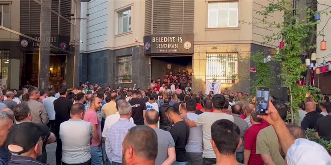 İBB ve iştirak şirketi çalışanlarından Belediye-İş Sendikası önünde eylem