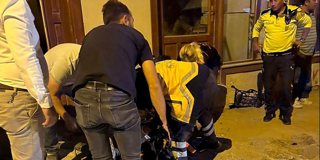 Tartıştığı kişinin üstüne araç sürdü başkasını ezdi