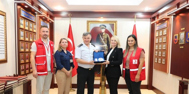 31 kez kan bağışı yapan Jandarma komutanına gümüş madalya