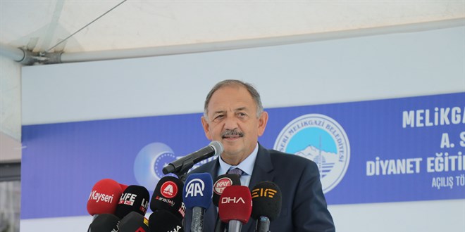 Bakan Özhaseki :Vatandaşlarımızı güvenli evlerine kavuşturacağız