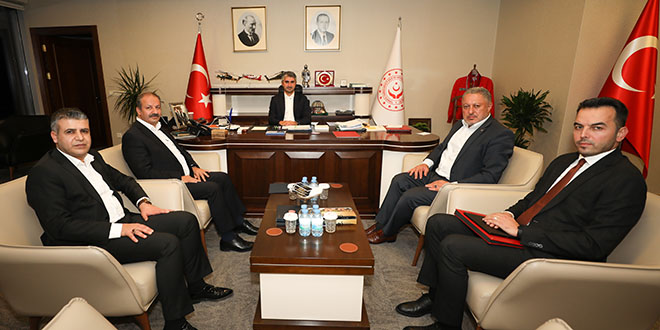 Bakan Yardımcısı Tarıkdaroğlu'na sosyal hizmet çalışanlarının talepleri iletildi