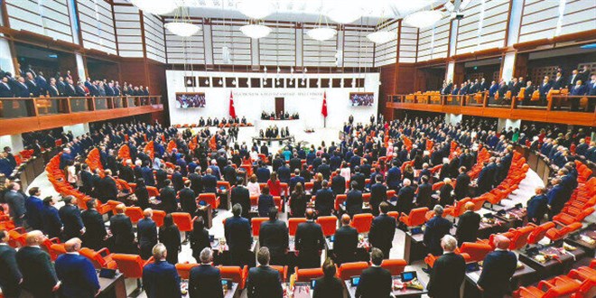 Meclis'te yeni yasama yl yarn balyor