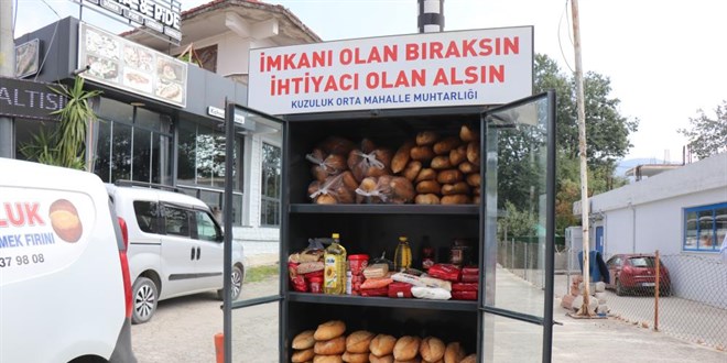 Bu dolap sayesinde mahallede ihtiyaç sahibi kalmıyor