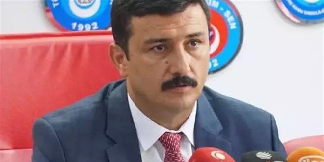 İYİ Partili vekil yılları karıştırınca sosyal medyara çarşı pazar karıştı