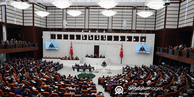 Yeni yasama yılı başladı
