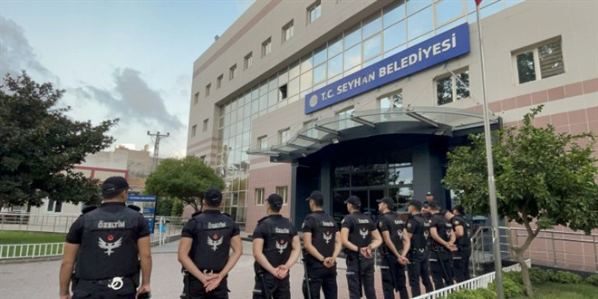 İki belediyeye yapılan rüşvet operasyonunda 13 tutuklama
