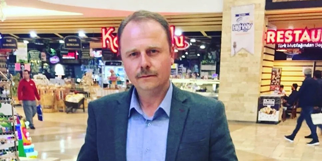 Bakımını yaptığı arılar ölümüne neden oldu