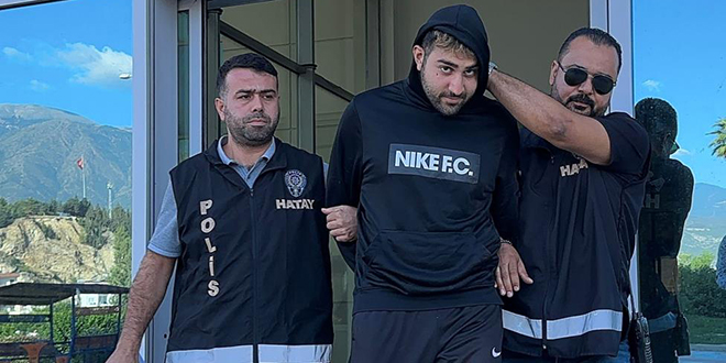 Hatay'da babasını öldürüp annesini ağır yaralayan genç tutuklandı