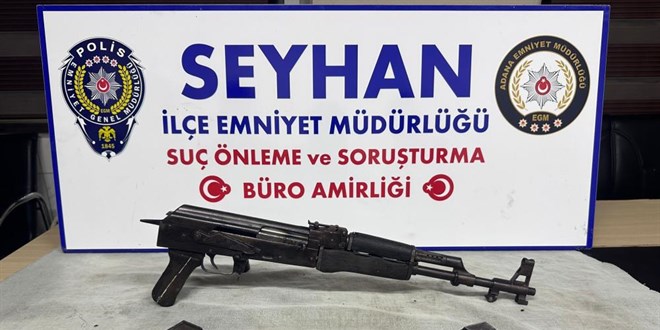 Kadının pazar arabasından uzun namlulu silah çıktı