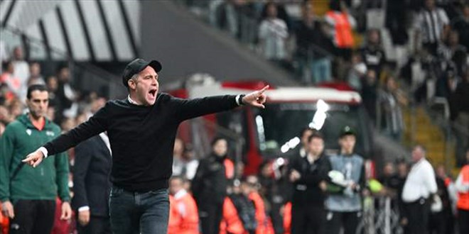 Beşiktaş 2-0 öne geçtiği maçta İsviçre ekibi Lugano'ya 3-2 mağlup oldu.