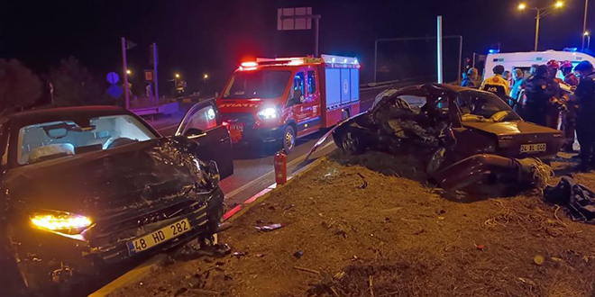 Trafik kazasında uzman çavuş yaşamını yitirdi, 2 kişi yaralandı