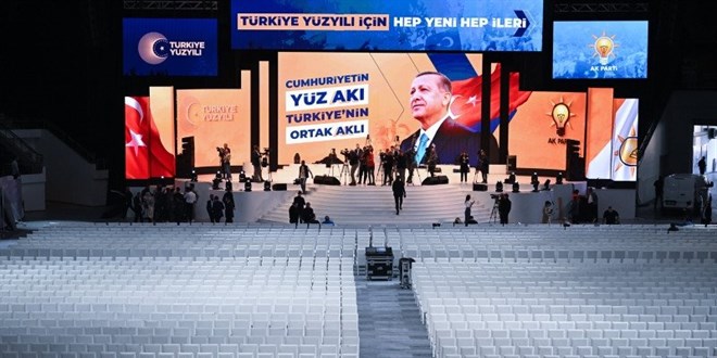 AK Parti yerel seçimlerin startını veriyor