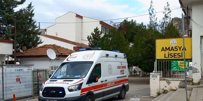 Çiğ köfte yiyen 5 lise öğrencisi zehirlendi