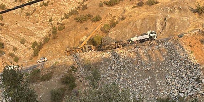Şırnak'taki askeri araç devrildi: 2 yaralı