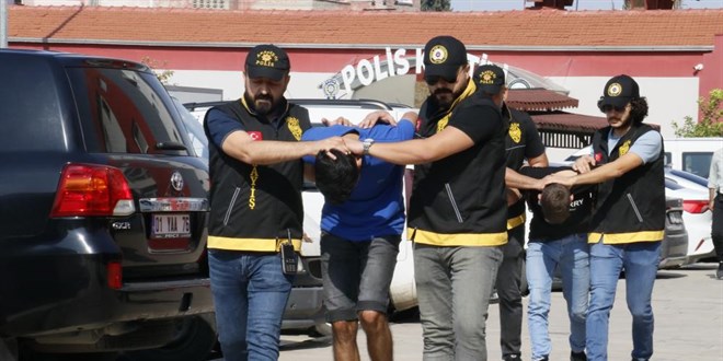 Belediye Başkanı'nın kızının güzellik salonuna kurşun yağdıran 3 şüpheli tutuklandı