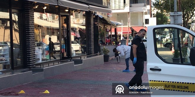 Adana'da iş yerine silahlı saldırıda 1 kişi öldü, 1 kişi yaralandı