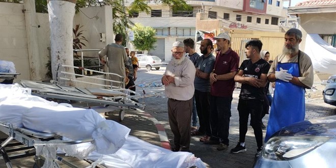 Gazze'de yrek burkan manzara: Morg dolu, cesetler darda bekletiliyor