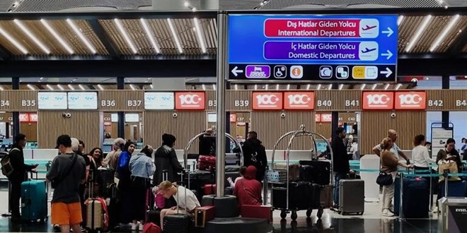 Türkiye'deki İsrail vatandaşları İstanbul'dan ayrılıyor