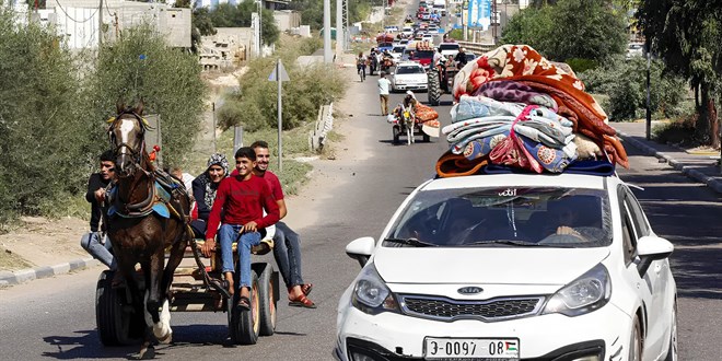 'Yaklaşık 700 kişi Gazze'den tahliye talebi iletti'
