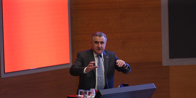 Bakan Bak: Sizler Türk sporuna hizmet eden kahramanlarsınız
