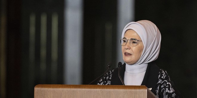 Emine Erdoğan'dan Filistinli çocuklara yardım eli