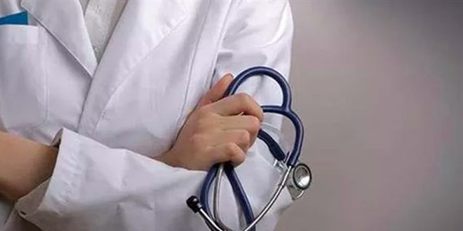 Hakimi azarlayan doktora 2 yıl hapis talebi