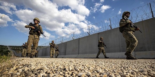 Yunanistan'a geçmeye çalışan 4'ü FETÖ mensubu 6 kişi yakalandı