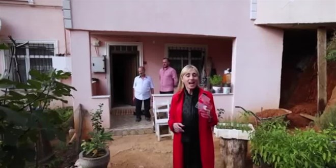 İçişleri Bakanlığından Cumhuriyet'le yaşıt Fatma Meşeci'ye ziyaret